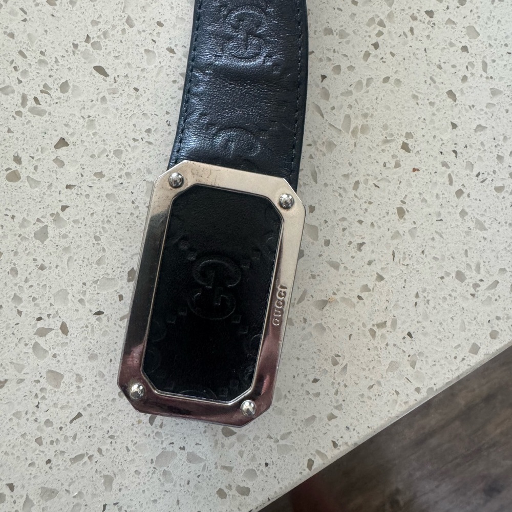 Gucci Black Leather Belt with Silver Buckle - Picture 3 of 4